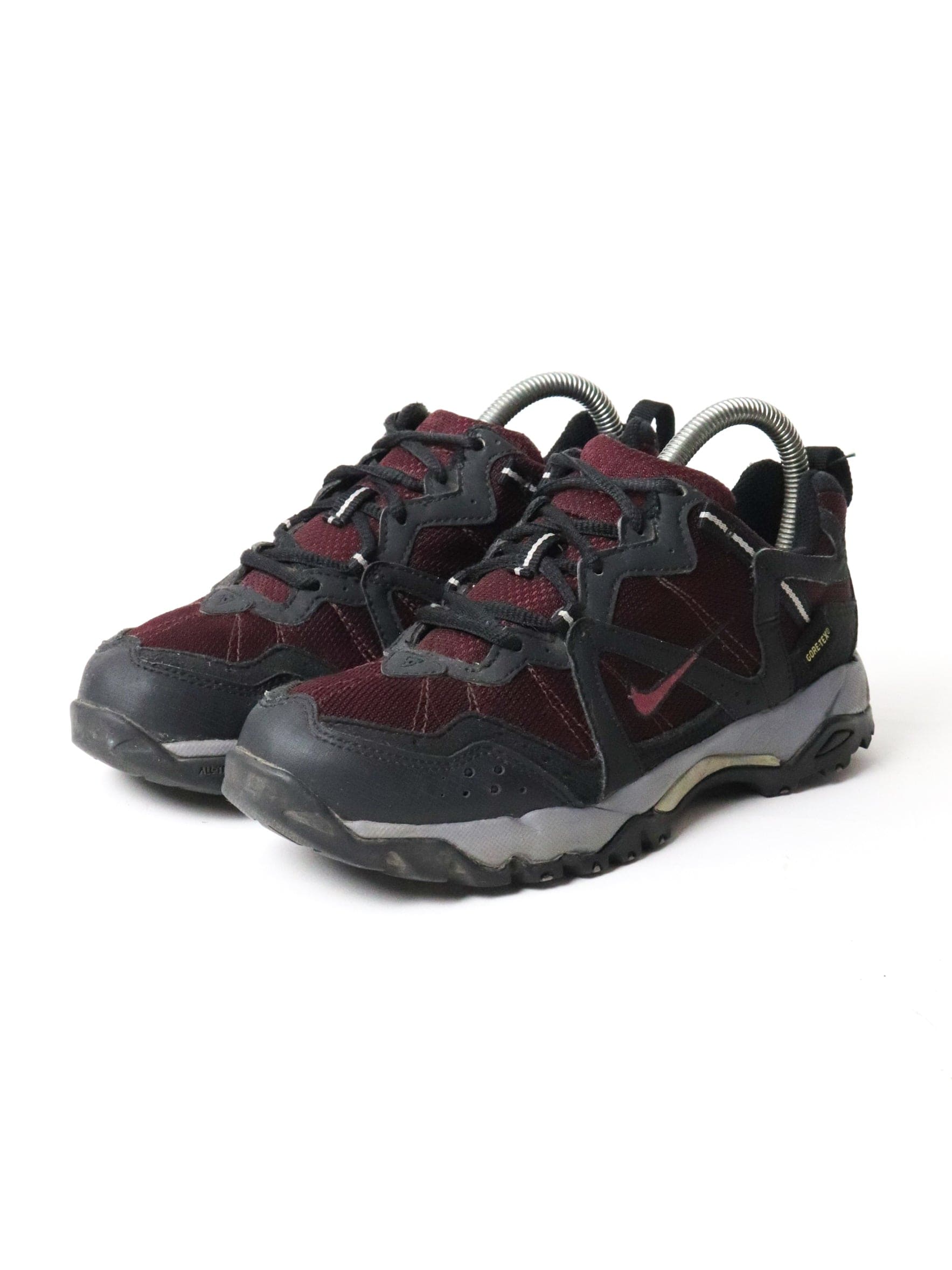 nike acg hiking