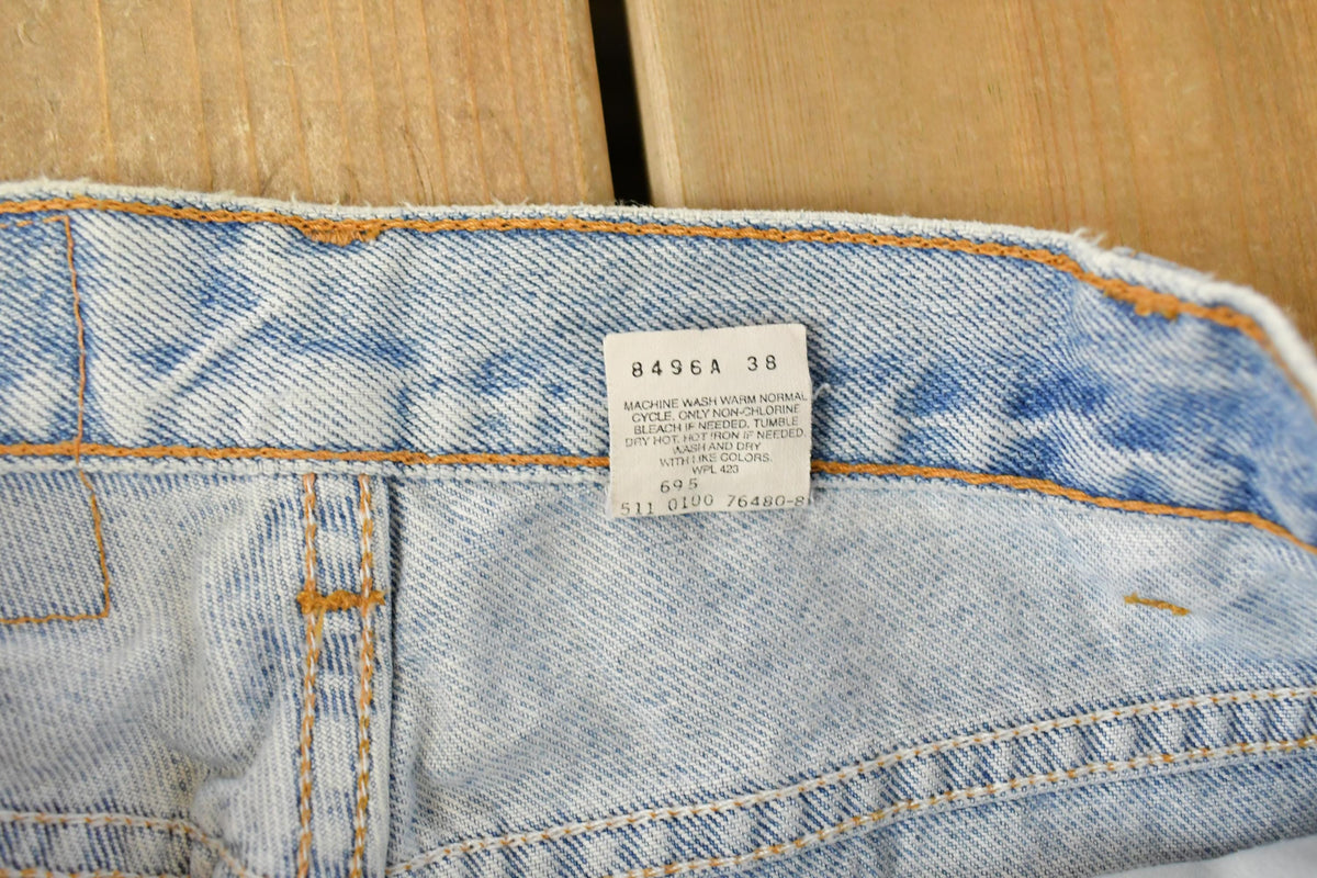 Vintage 1990s Levi's 550 Relaxed Tapered Denim Jeans Women's 27 x 27