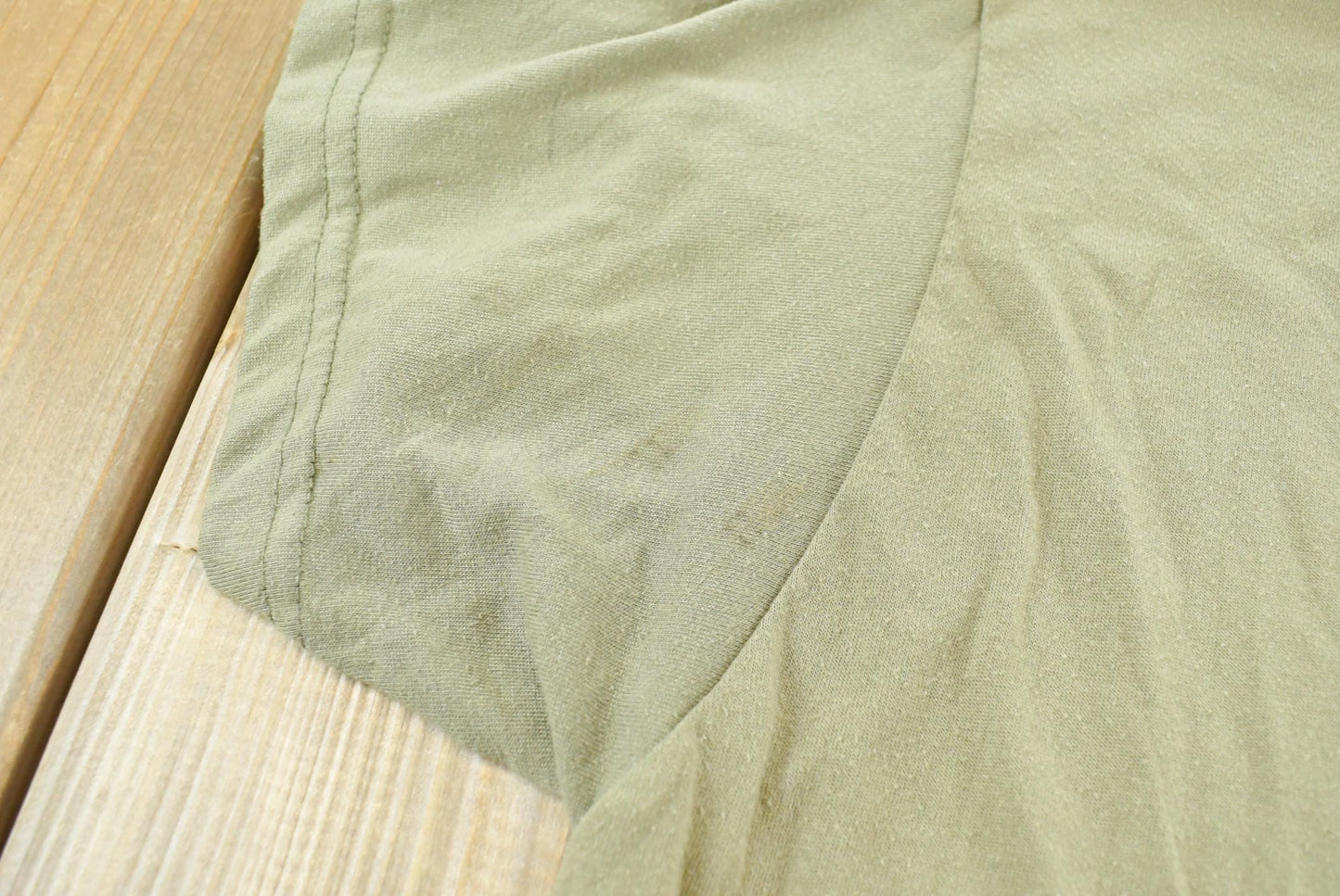 Vintage 1990s Blank Olive Green T-Shirt Men's L