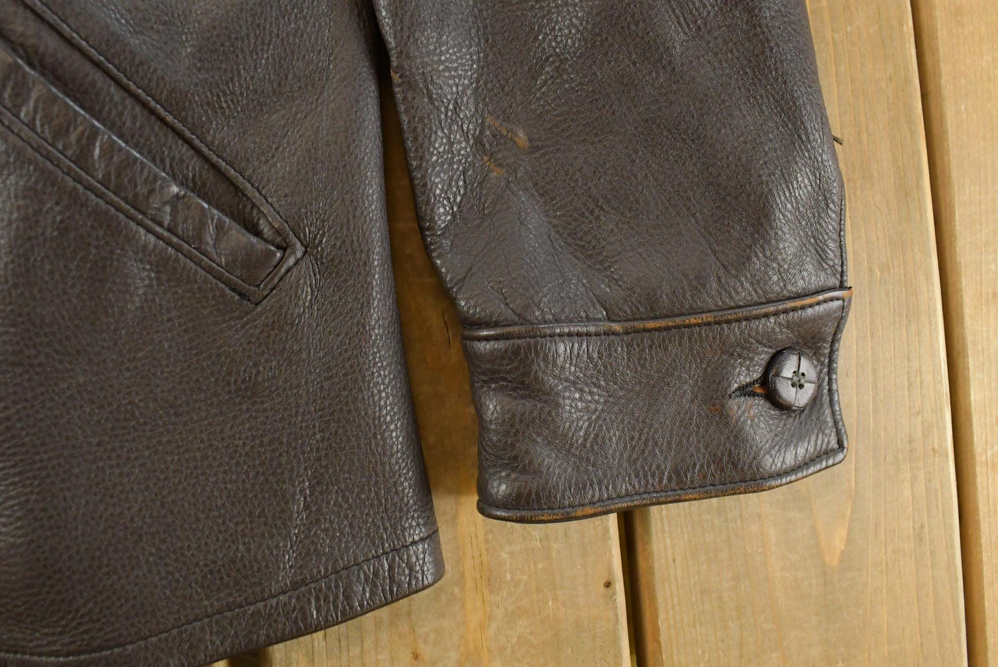 Vintage 1970s DeerWear Deer Skin Leather Bomber Jacket Made In USA Men's M