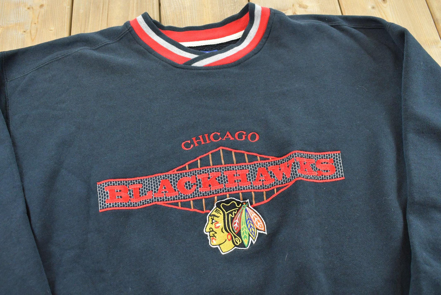 Vintage 1990s Starter Chicago Blackhawks NHL Hockey Embroidered Sweatshirt Men's L / Made in Korea / 90s Sportswear