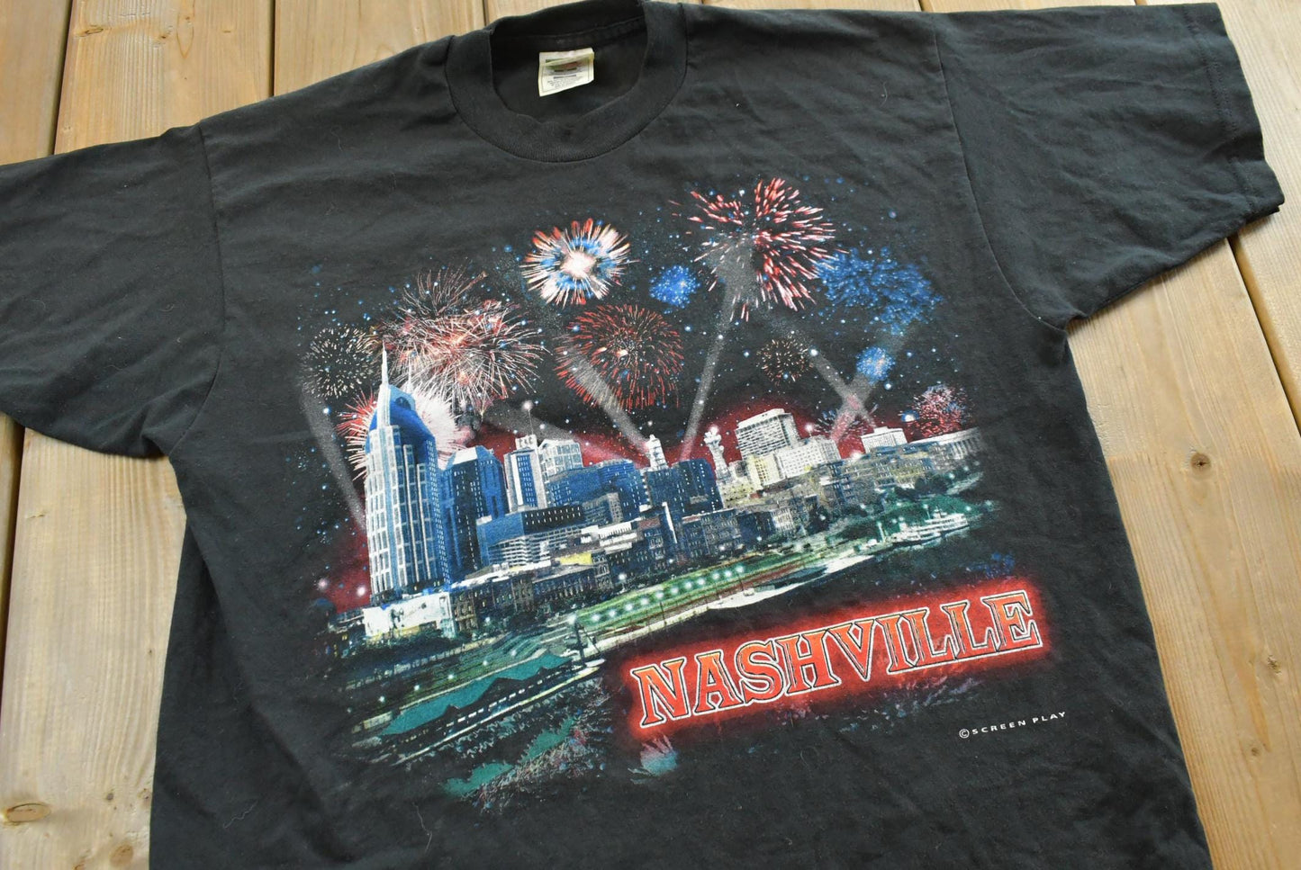Vintage 1990s Nashville Fireworks Fruit of the Loom Souvenir T-Shirt Mens M