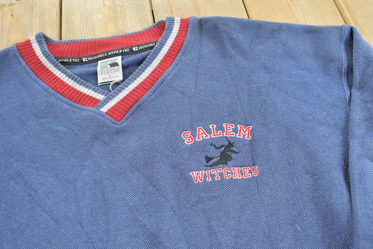 Vintage 1990s Russell Athletic Salem Witches Embroidered V-Neck Sweatshirt Men's L