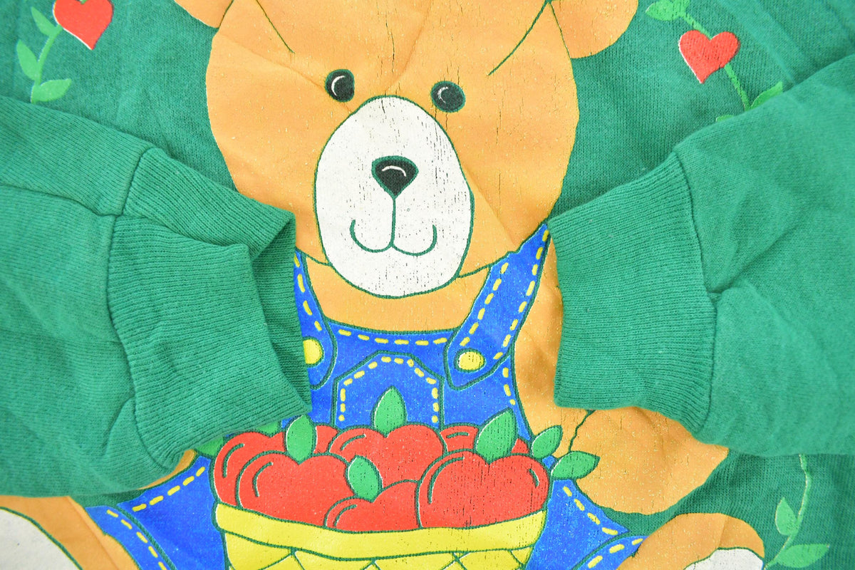 Vintage 1990s Cute Teddy Bear With Apples Graphic Raglan Crewneck Sweatshirt Men's L