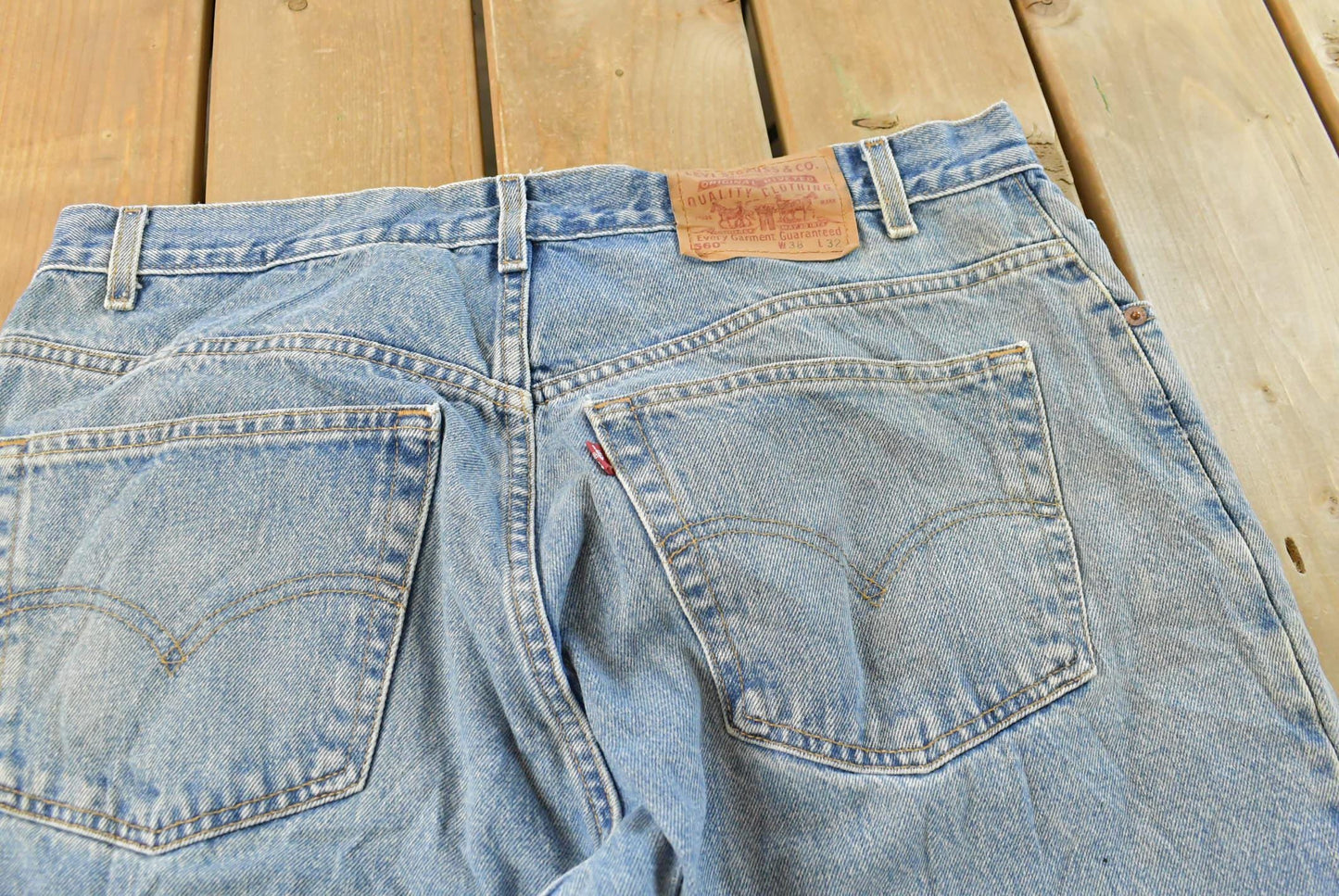 Vintage 1990s Levi's 560 Loose Tapered Denim Blue Jeans Men's 36 x 31.5