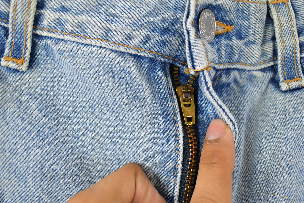 Vintage 1990s Levi's 550 Relaxed Tapered Denim Jeans Women's 27 x 27