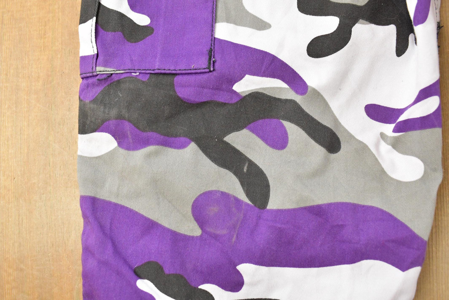 Vintage 2000s Purple Army Camouflage Cargo Pants Men's XS