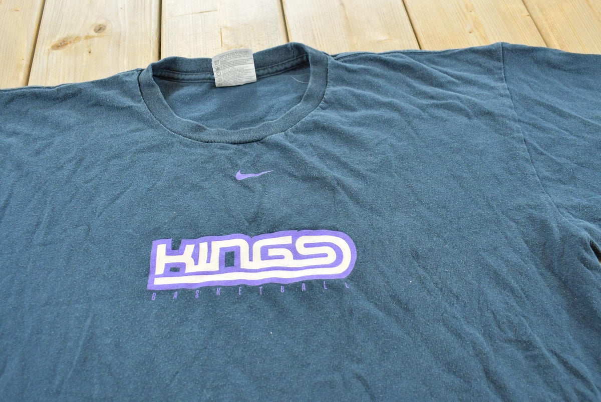 Vintage 2000s Nike Team Sacramento Kings NBA Basketball T-Shirt Men's XL