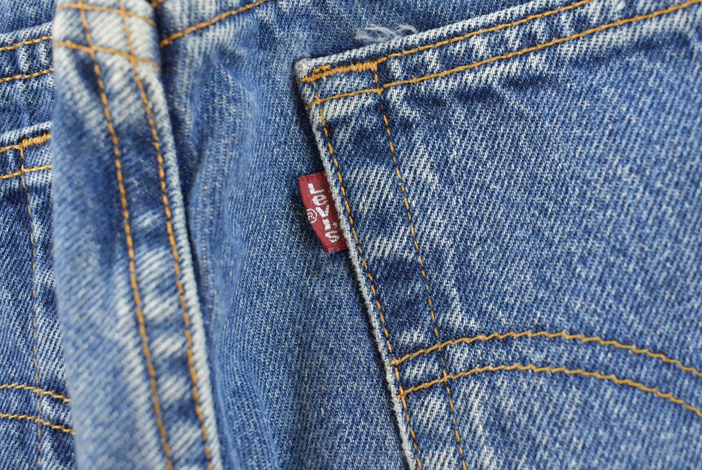 Vintage 1990s Levi's Distressed 550 Relaxed Fit Denim Jeans Women's 33 x 32.5
