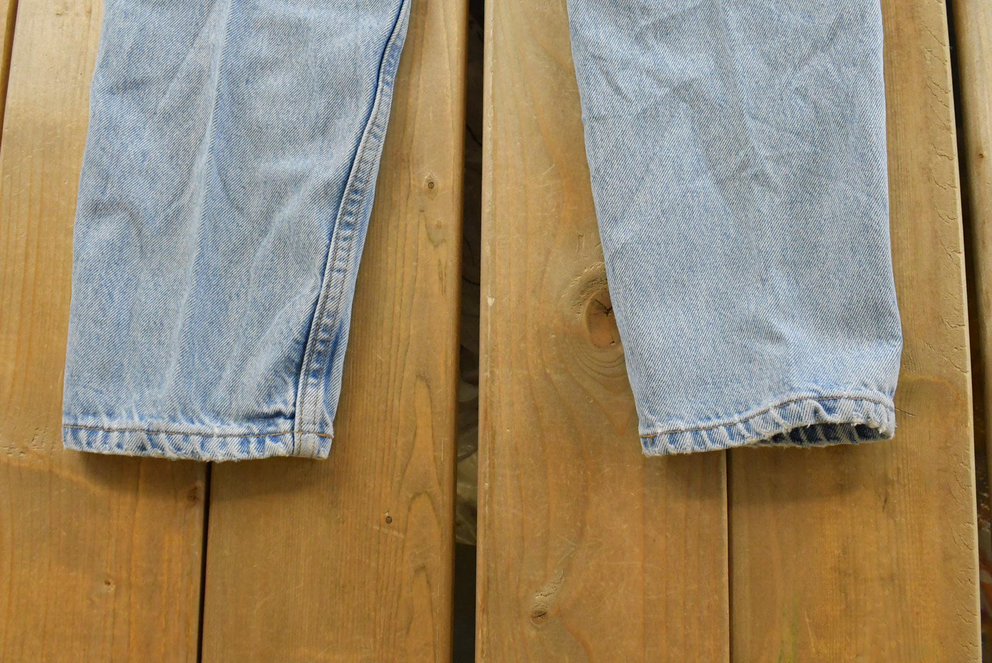 Vintage 1990s Levis Relaxed Fit Tapered Leg 550 Denim Blue Jeans Men's 26 x 28