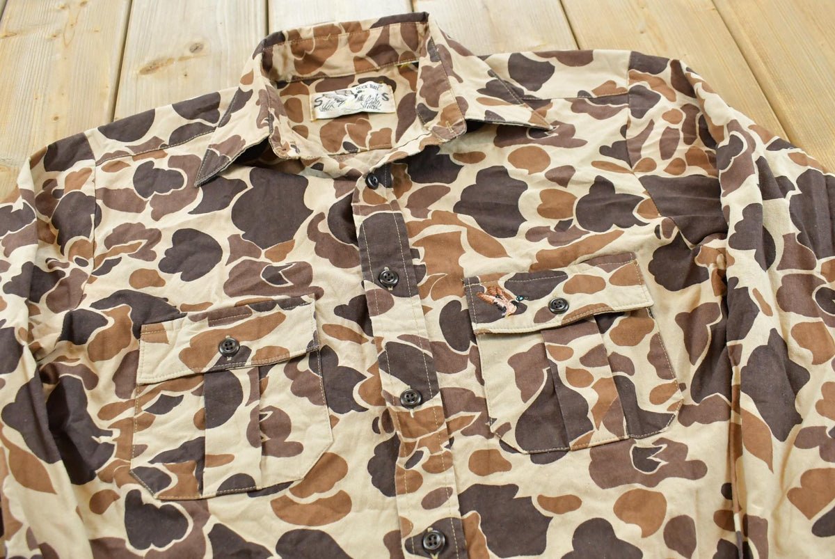 Vintage 1990s Duck Bay Camo Embroidered Button Up Hunting Shirt Men's M