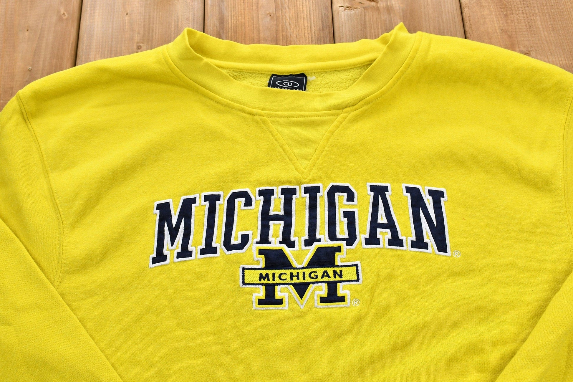 1990s Michigan Wolverines Crewneck Sweatshirt Men's Medium from propervintagecanada