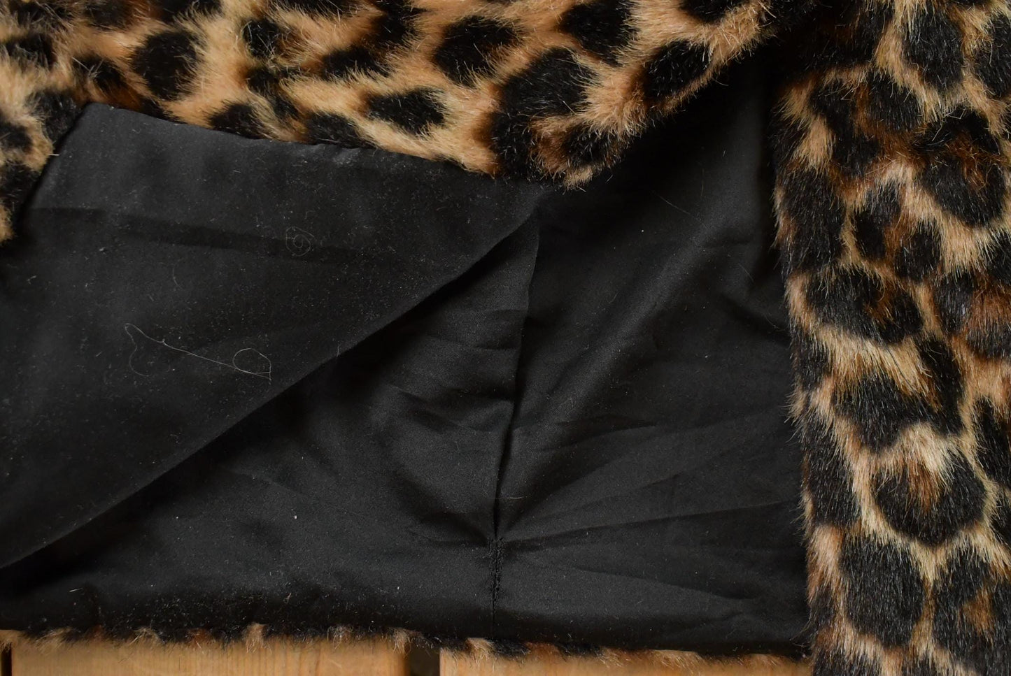 Vintage 1990s T Tahari Leopard Print Faux Fur Jacket Coat Women's Small