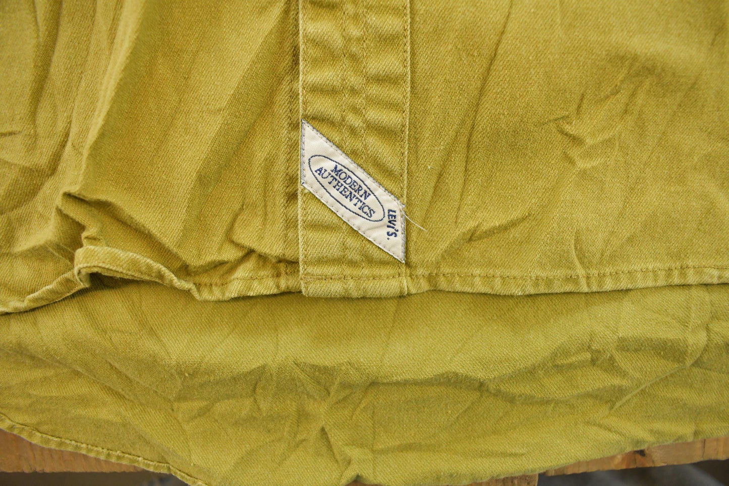 Vintage 1990s Levi's Red Tab Olive Green Button Up Shirt Men's L