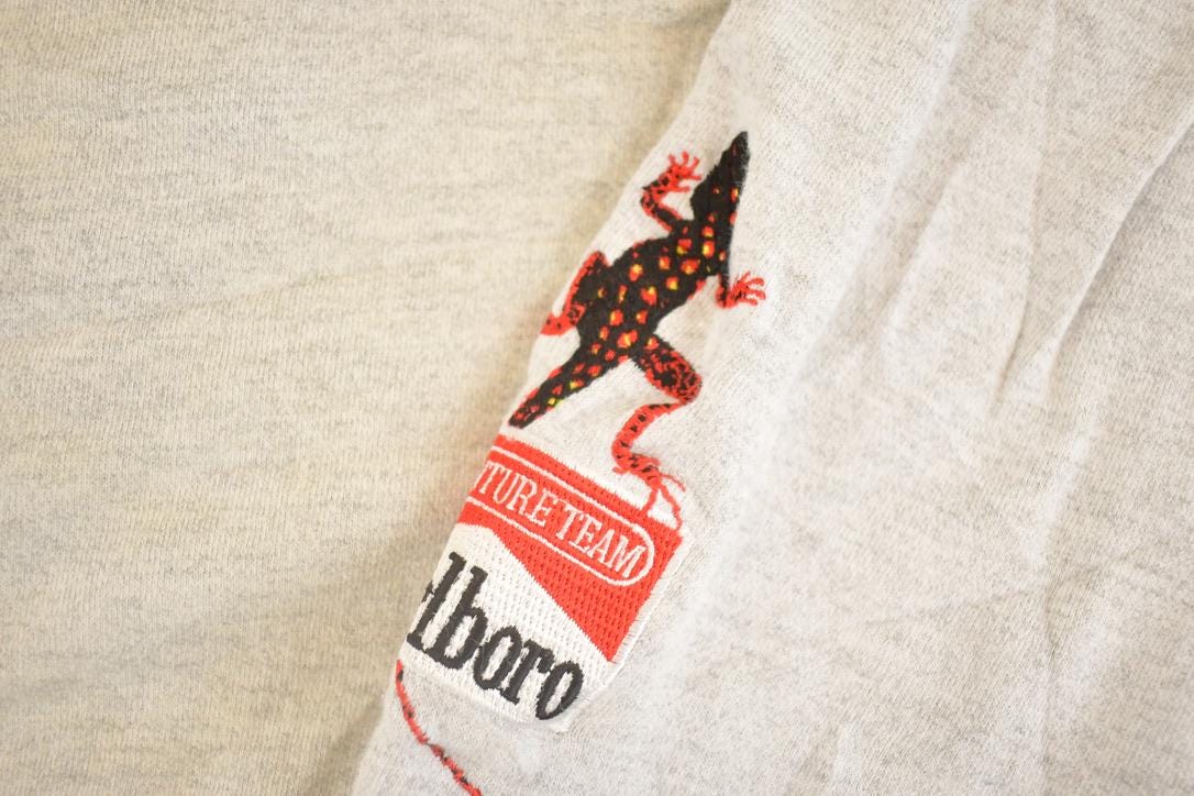 Vintage 1990s Marlboro Adventure Team Streetwear Blank Crewneck Sweatshirt Women's XL