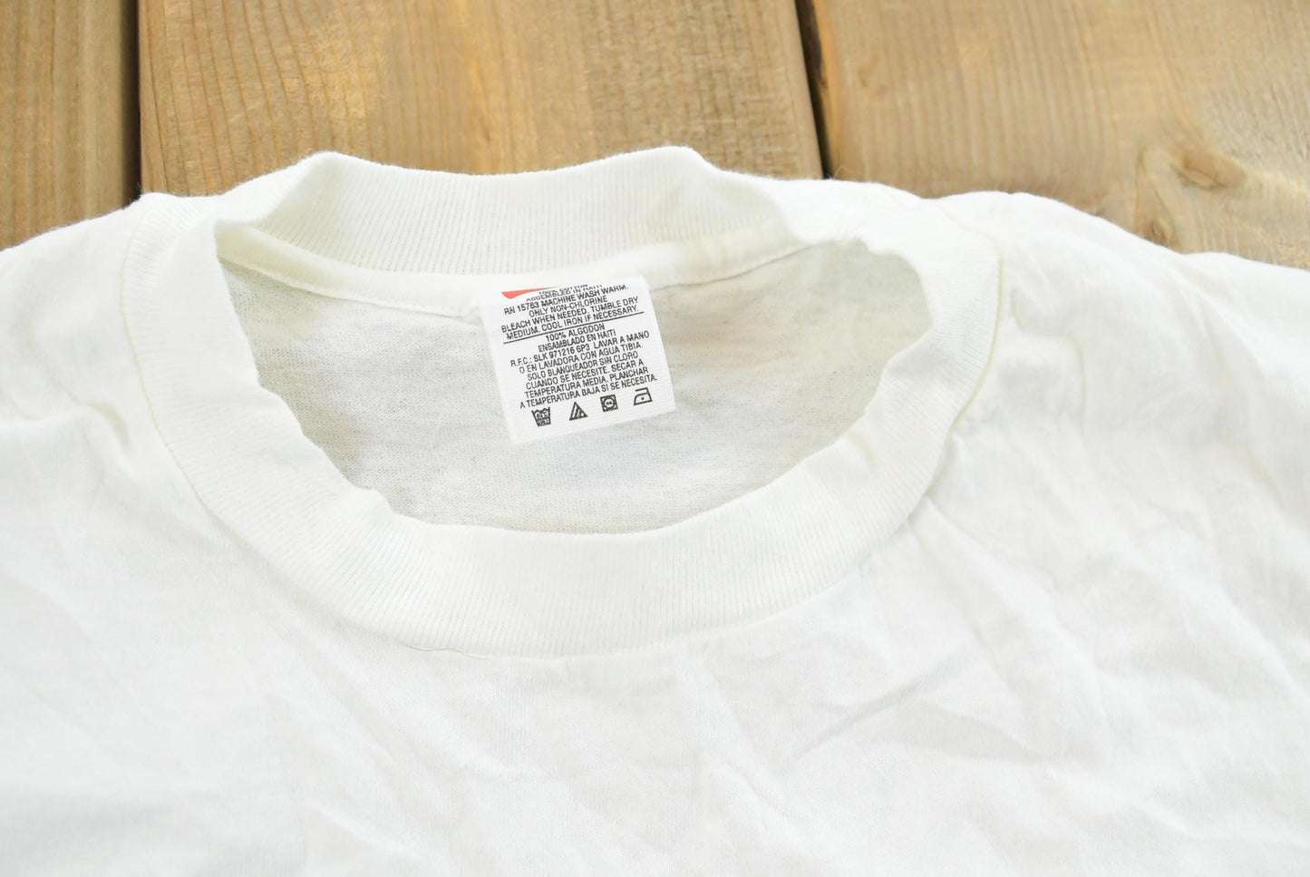 Vintage 1990s Hanes Blank White T-Shirt Mens L