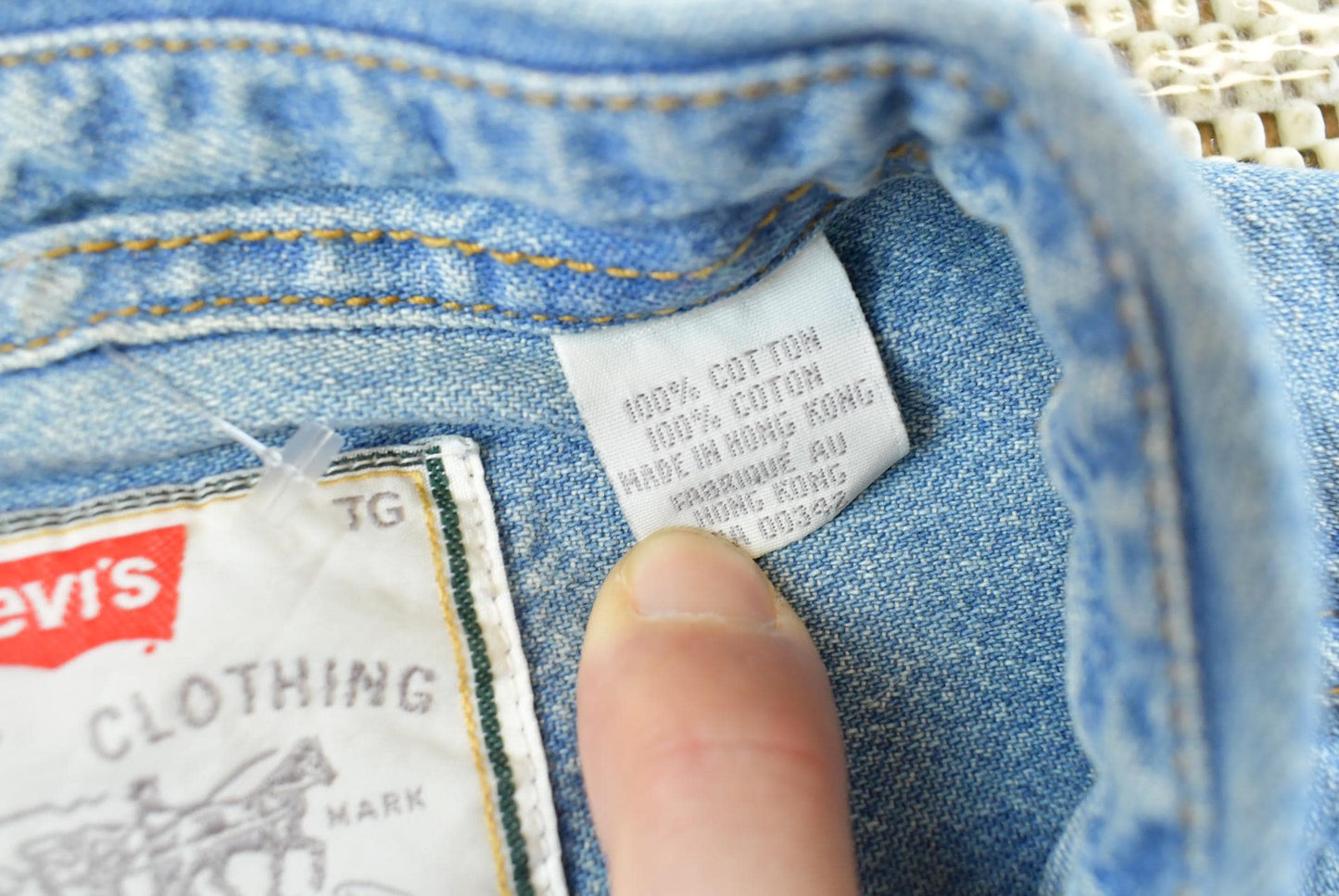 Vintage 1990s Levis Red Tab Denim Button Up Shirt Men's XL / Western Style / 90s Streetwear / Made in Hong Kong