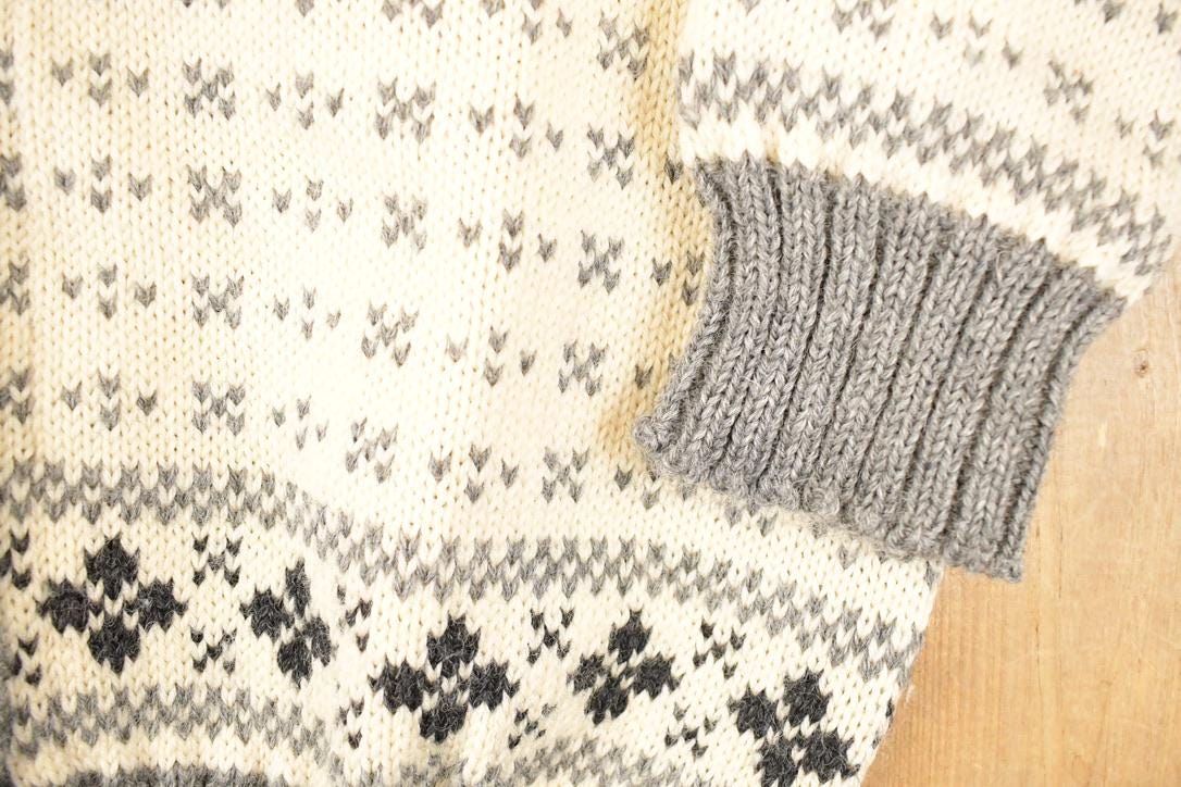 Vintage 1990's Abstract Snowflake Wool Knit Cardigan Sweater Men's S