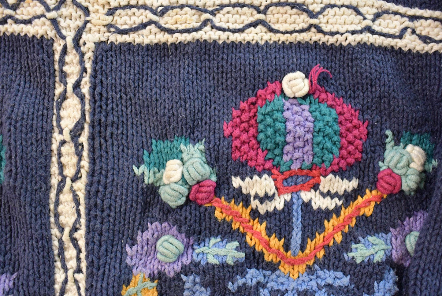 Vintage 1990s Floral Embroidered Hand Knit Crewneck Sweater Women's M