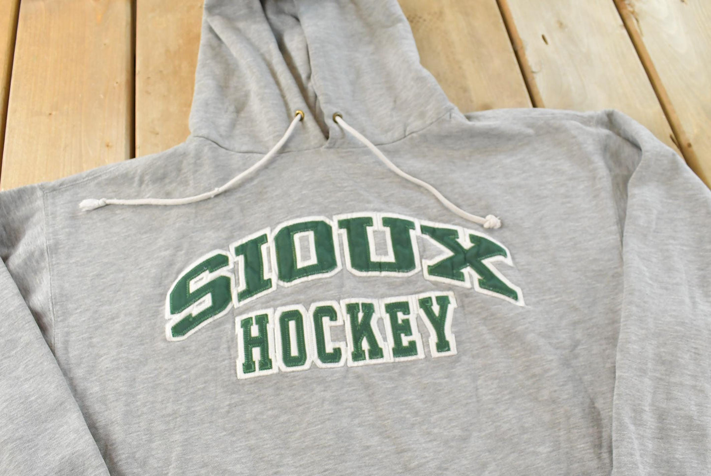 Vintage Y2K Jansport Sioux Hockey Hoodie Sweatshirt Men's L