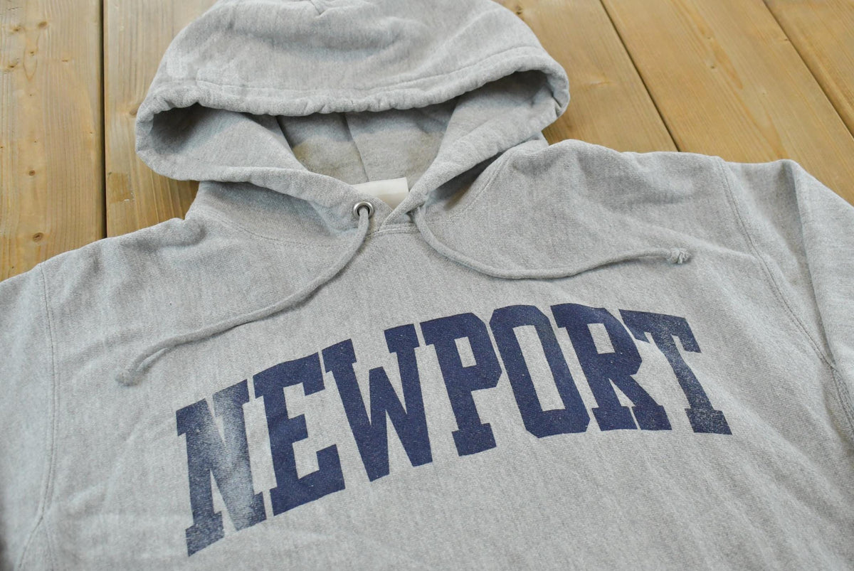 Vintage 2000s Newport Souvenir Champion Reverse Weave Hoodie Sweatshirt Men's M