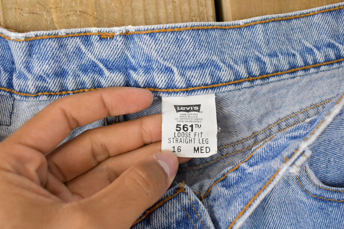 Vintage 1990s Levi's 561 Loose Straight Fit Denim Jeans Women's 35 x 31