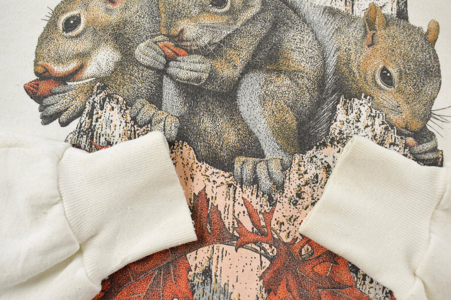 Vintage 1990s Squirrels Cute Crewneck Sweatshirt Men's Medium