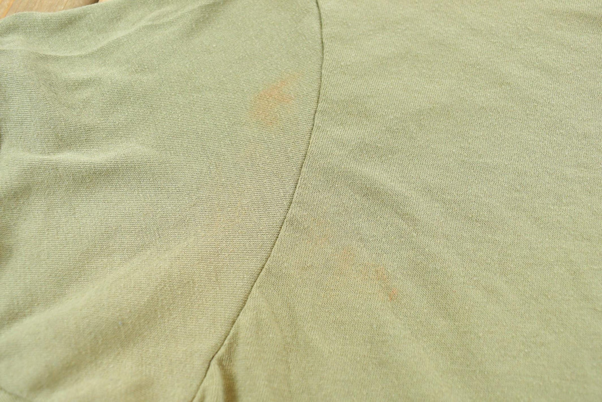 Vintage 1990s Blank Olive Green T-Shirt Men's L