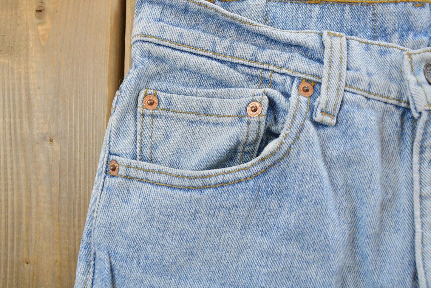 Vintage 1990s Levi's 550 Relaxed Tapered Denim Jeans Women's 28 x 31