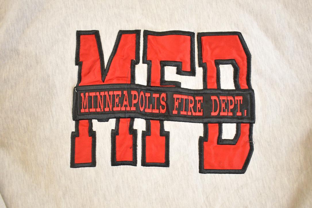 Vintage 1990s Minneapolis Fire Dept Souvenir Crossgrain Crewneck Sweatshirt Men's L