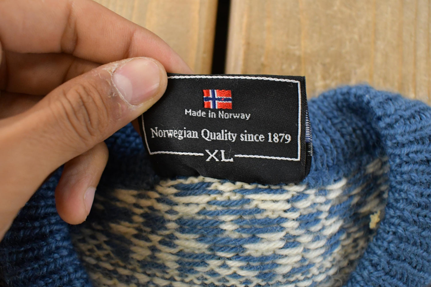 Vintage 1990s Dale Of Norway Wool Knit Cardigan Sweater Women's XL