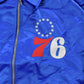 Vintage Y2K DEADSTOCK Philadelphia 76ers NBA Hardwood Classics Basketball Snap On Button Satin Jacket Mens 52