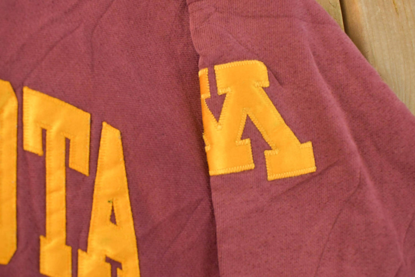 Vintage 2000s Minnesota Golden Gophers Champion Reverse Weave Hoodie Sweatshirt Men's L