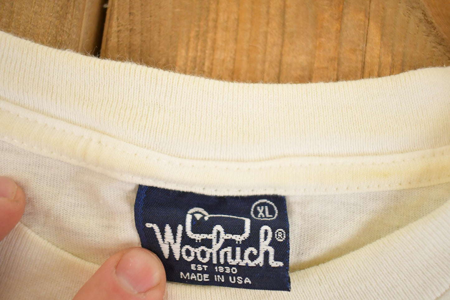 Vintage 1990's Woolrich Bees And Butterfly Souvenir Travel T-Shirt Women's L