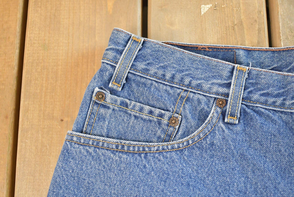 Vintage 2000s Levi's 550 Relaxed Fit Denim Blue Jean Shorts Men's 36