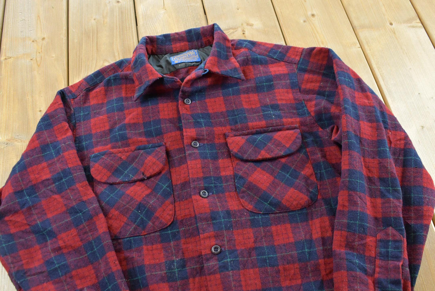 Vintage 1970s Pendleton Wool Flannel Board Shirt Men's M / Loop Collar True Vintage / 70s Robinson Dress Tartan / Made in USA