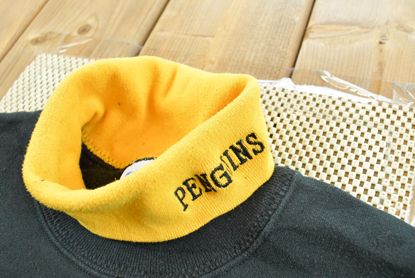 Vintage 1990s Chalkline Pittsburgh Penguins NHL Turtleneck Sweatshirt Men's XL