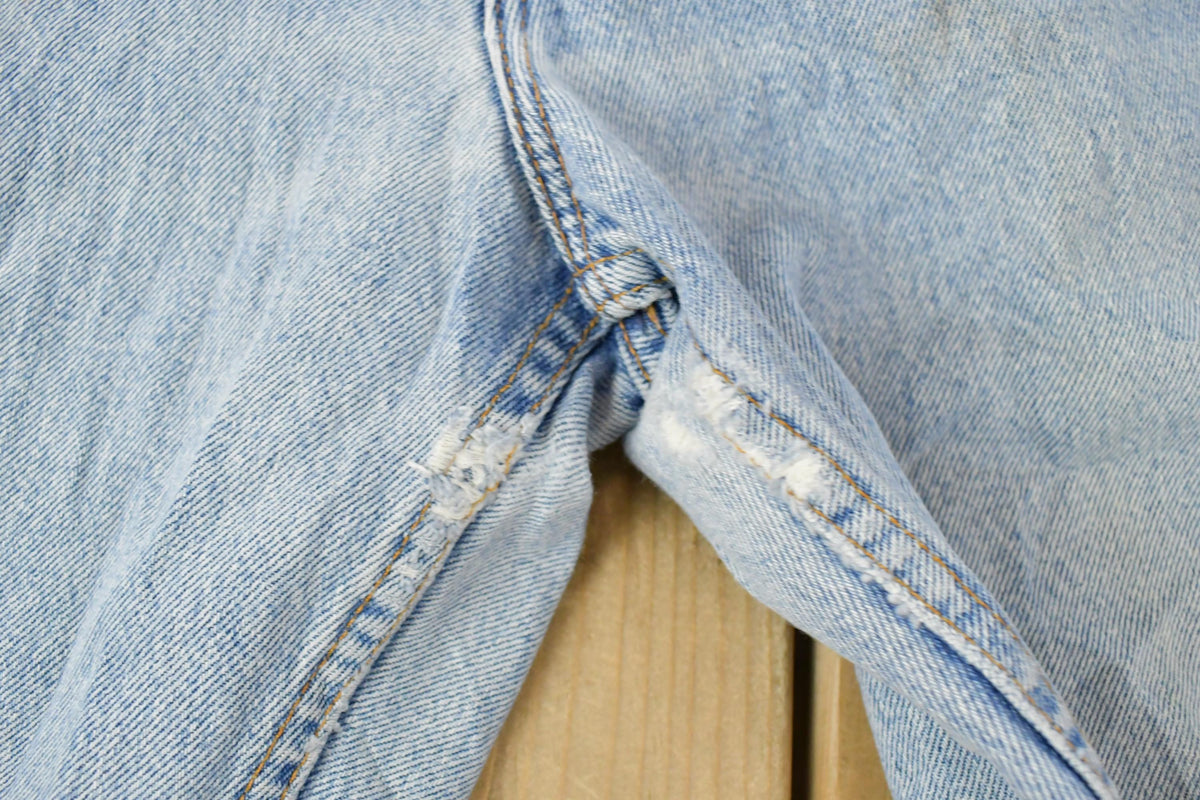 Vintage 1990s Levi's 550 Relaxed Tapered Denim Jeans Women's 27 x 27