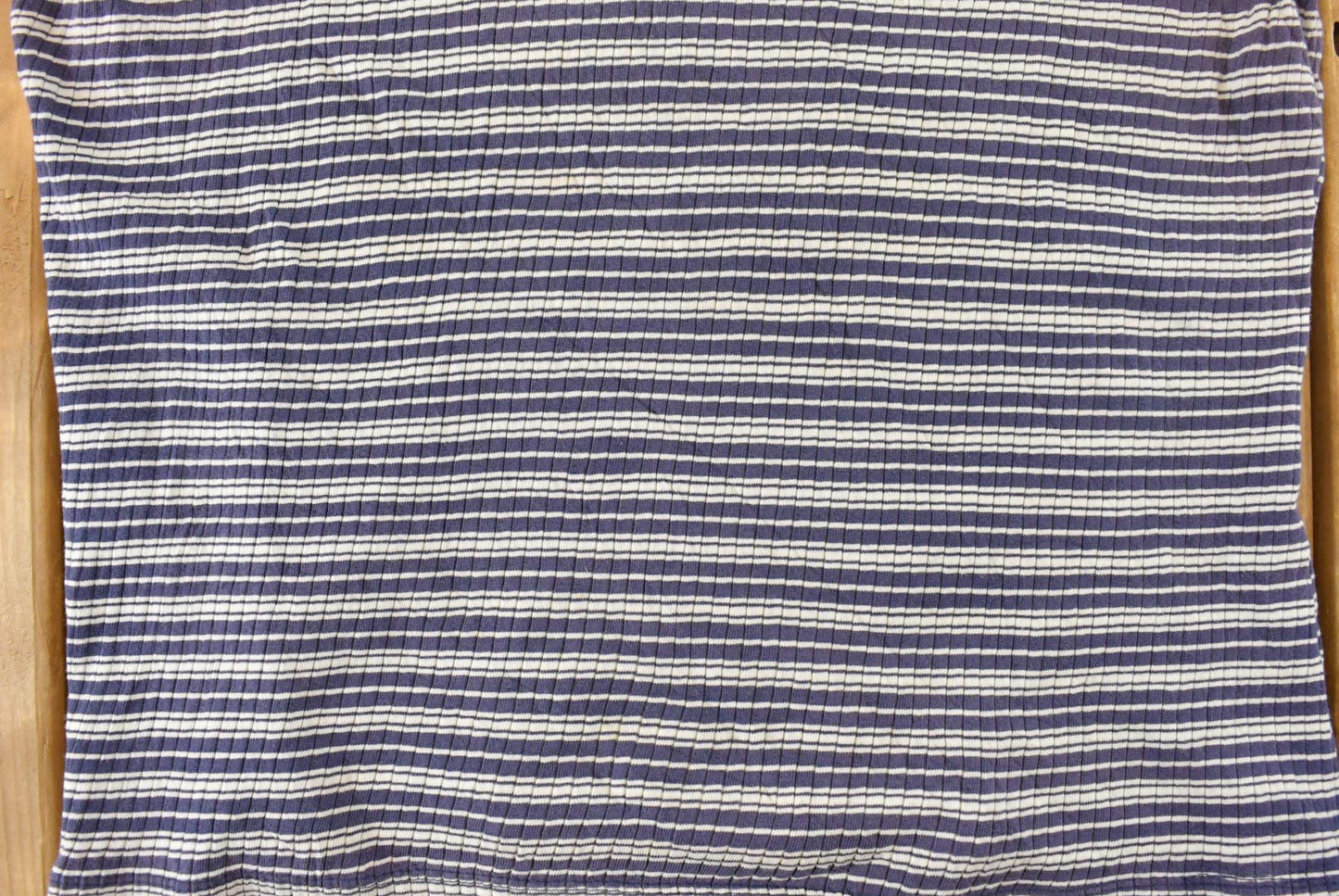 Vintage Y2K No Boundaries Purple Striped V-Neck T-Shirt Youth XL