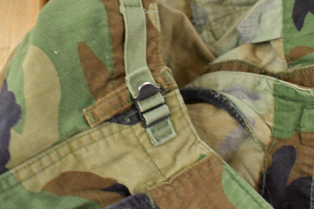Vintage 2000s Army Woodland Camouflage Cargo Pants Men's Medium Short