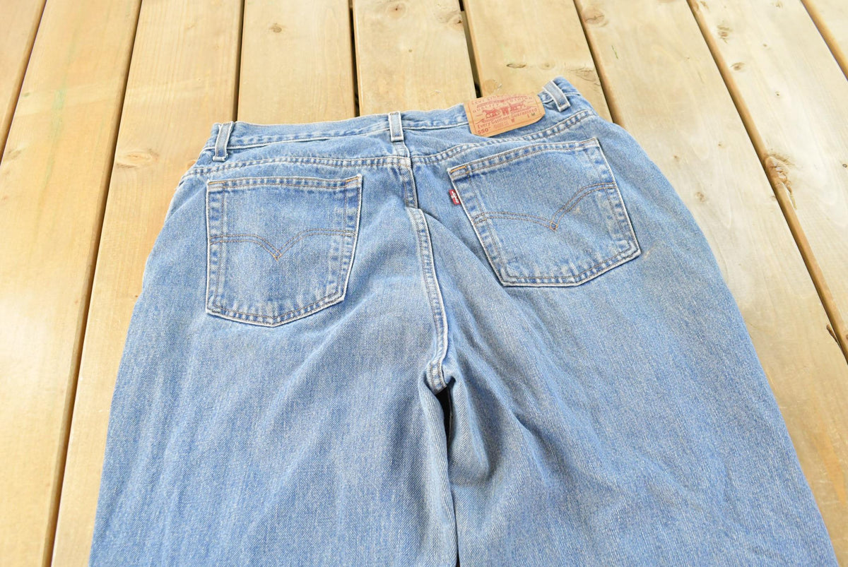 Vintage 2000s Levi's 550 Relaxed Fit Tapered Leg Denim Blue Jeans Women's 33 x 30.5