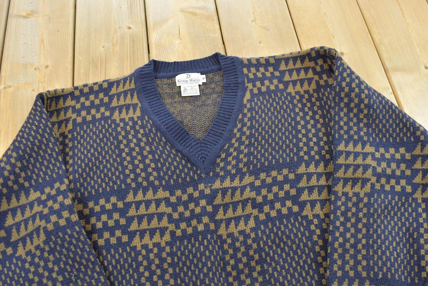 Vintage 1980s Neiman Marcus Merino Wool Knit V-Neck Sweater Men's S