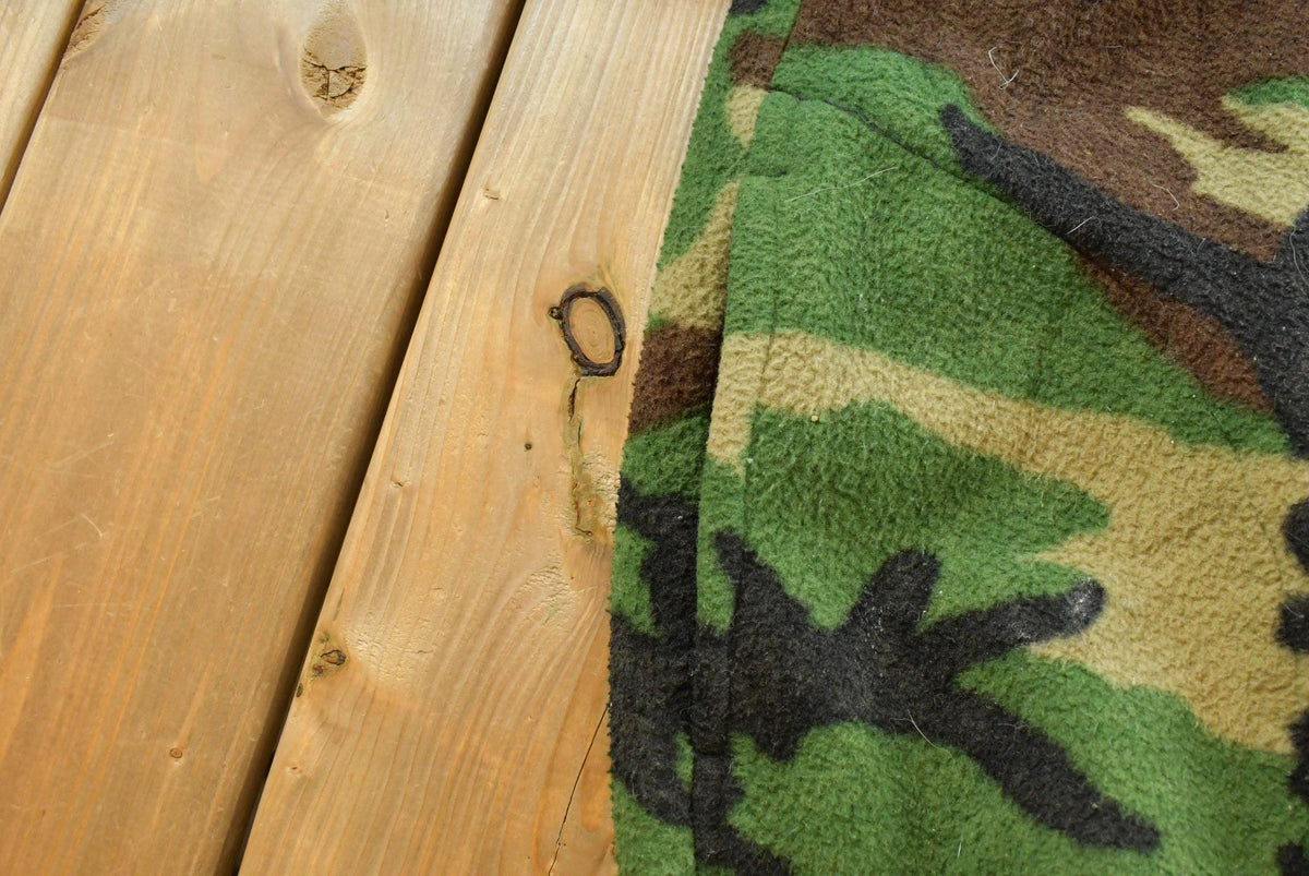 Vintage 1990s Woodland Camo Fleece Quarter Zip Up Sweatshirt Men's L