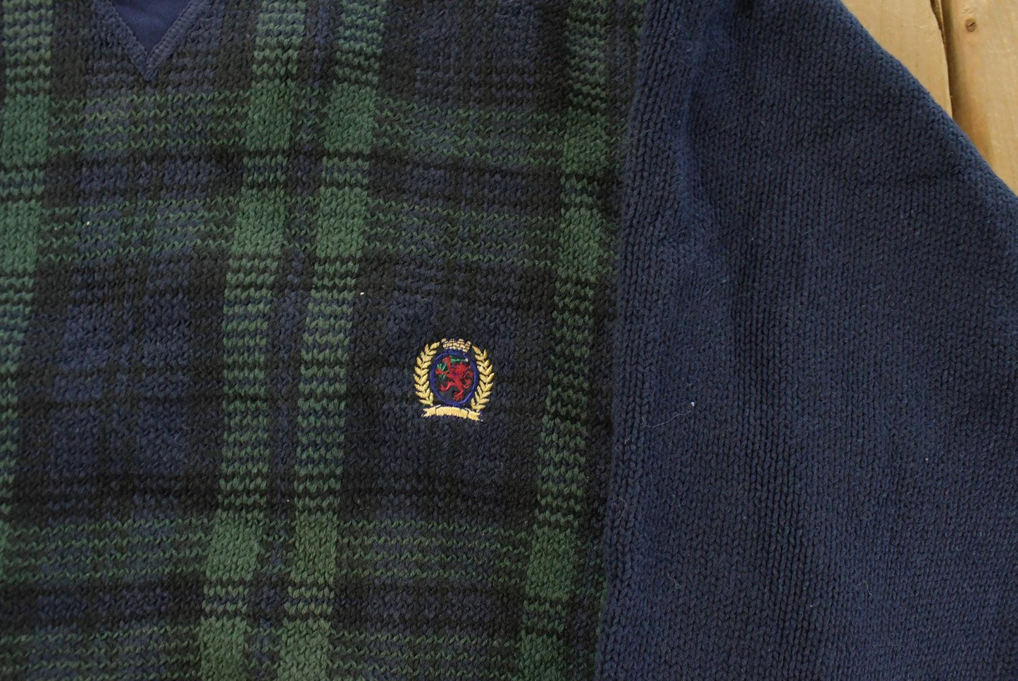 Vintage 1990s Tommy Hilfiger Plaid Knit Sweater Men's XL
