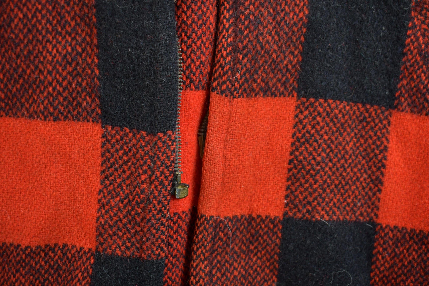 Vintage 1950s Buffalo Plaid Wool Button Up Shirt Back Vent Men's Large