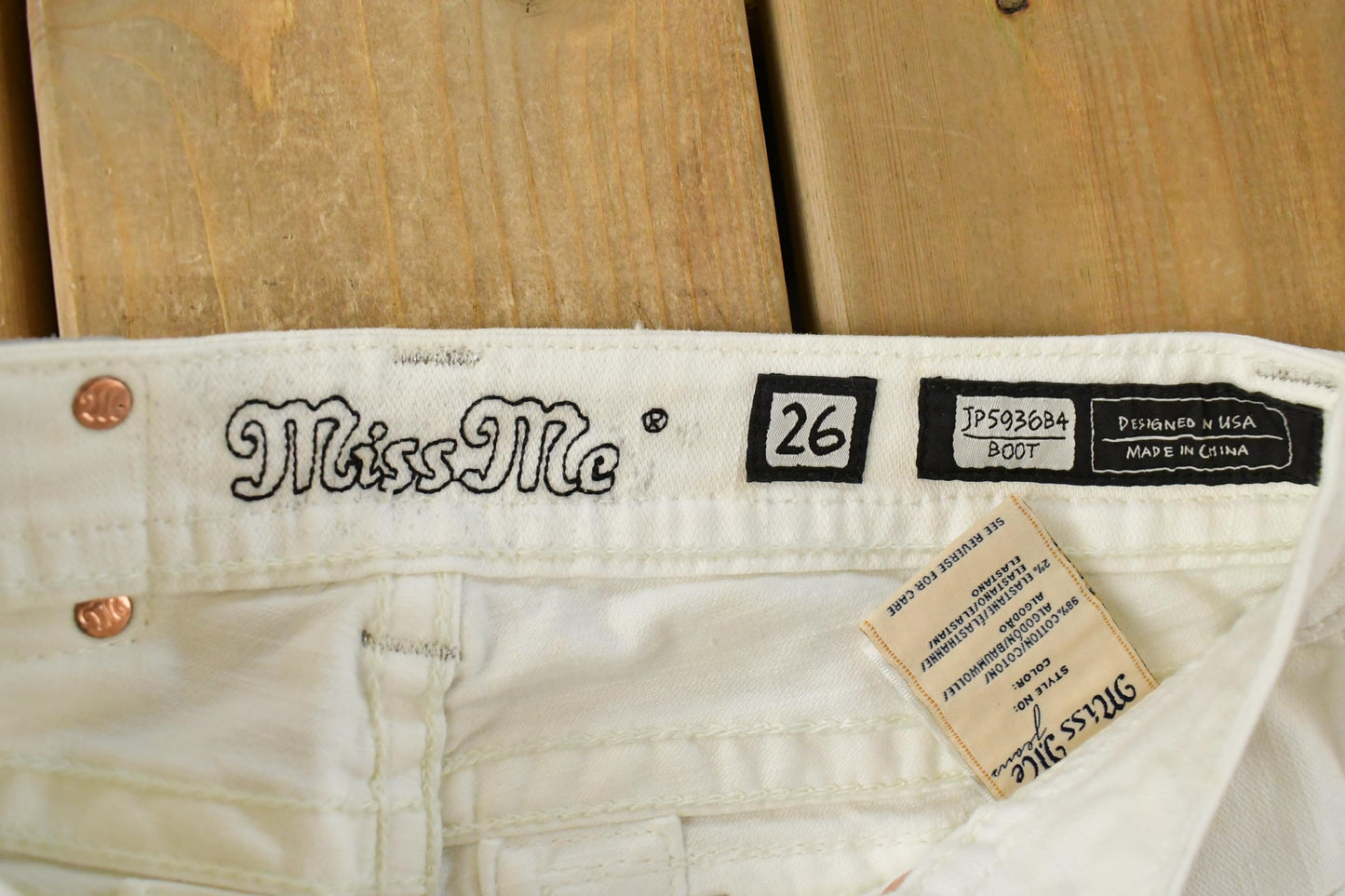 Vintage Y2K Miss Me White Bedazzled Low Rise Jeans Women's 28