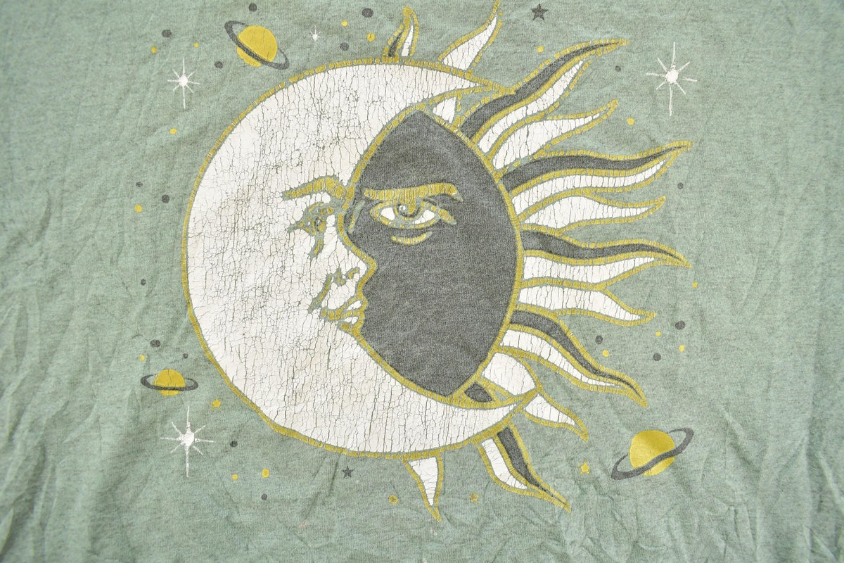 Vintage 1990s Sun Faded Celestial Sun and Moon Face Graphic T-Shirt Men's L