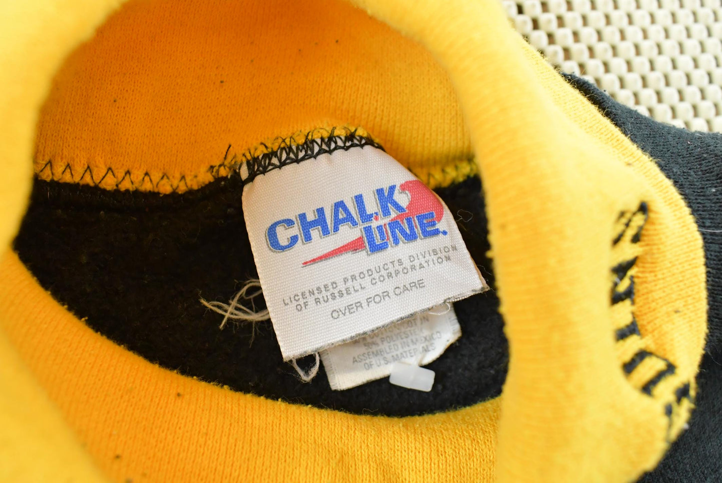 Vintage 1990s Chalkline Pittsburgh Penguins NHL Turtleneck Sweatshirt Men's XL