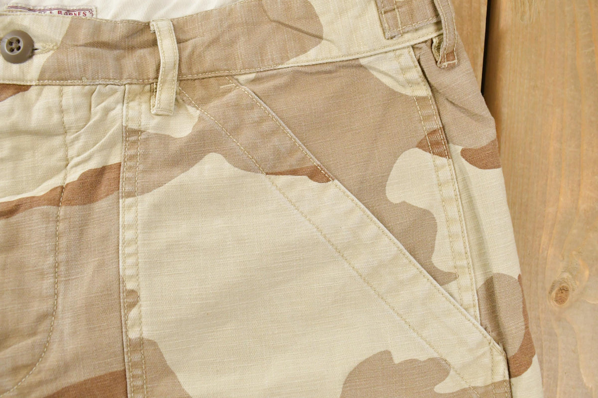 Vintage 2000s Wallace & Barnes Desert Camo Cargo Shorts Men's 34