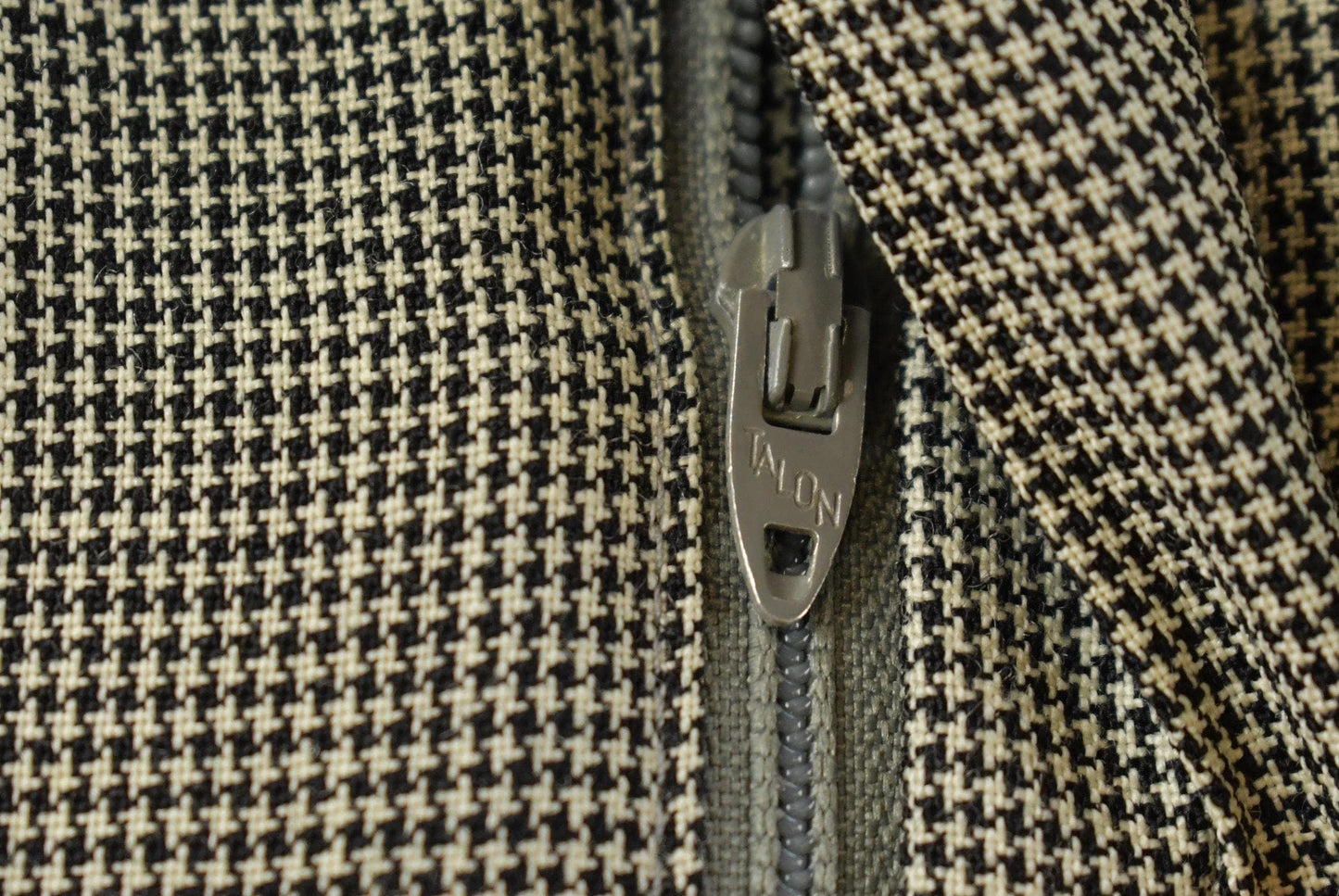 Vintage 1980s Pierre Cardin Houndstooth Pleated Wool Trousers Men's 39 x 28.5